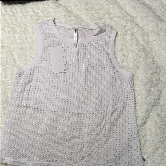 Fabletics White Textured Tank Top Women’s size large NWT - Picture 1 of 8